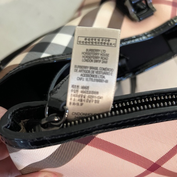 Burberry Tote + Matching Pouch Set β Classic Check & Patent Trim - Picture 6 of 10